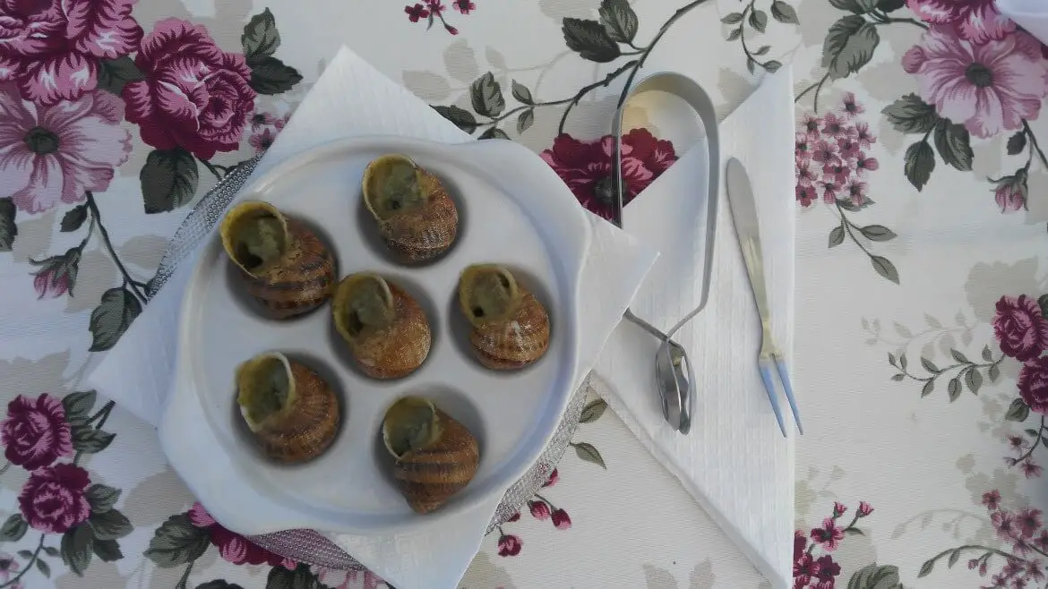 Snails with butter and herbs at Eco-Telus