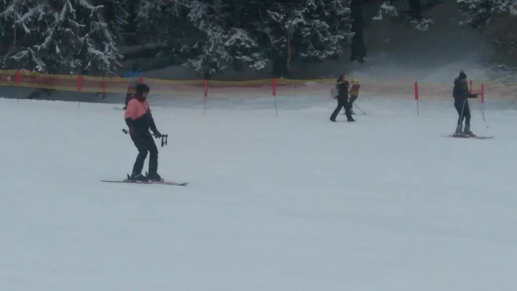 Prima dată pe skiuri în Poiana Brașov, România