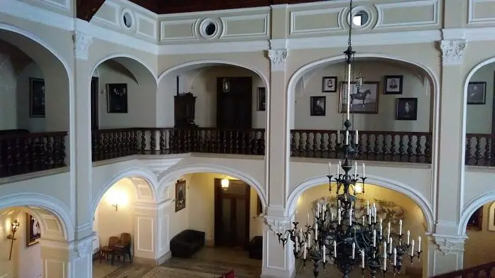 Interiorul castelului Karoly din Carei