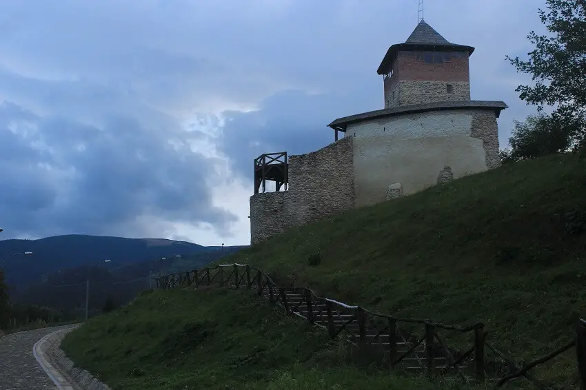 Cetatea Malaiesti obiective turistice Hunedoara