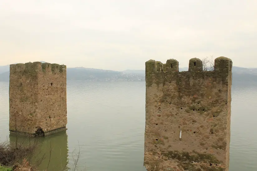 Cetatea Tricule - Defileul Dunării