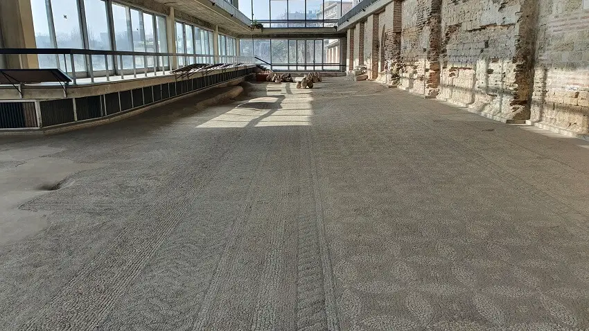 Edificiul Roman cu Mozaic - obiective turistice Constanta