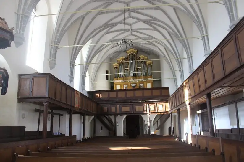 Interior biserica