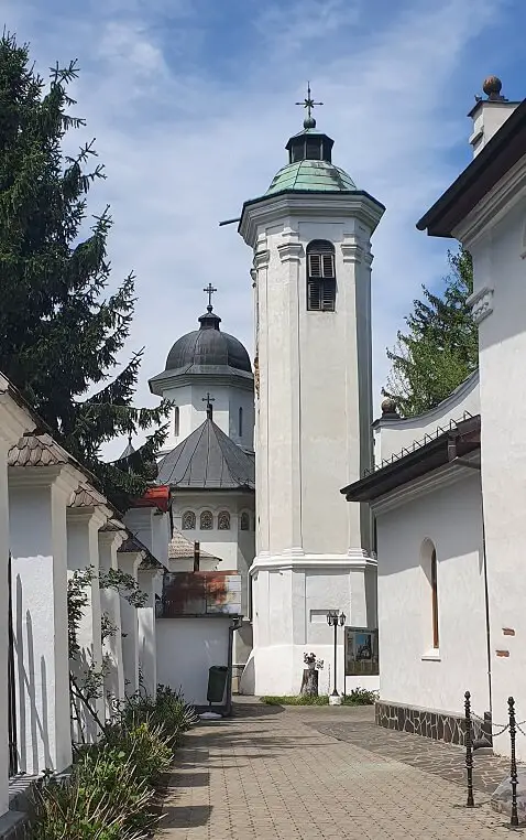 Manastirea Hodos-Bodrog, obiective turistice din judetul Arad