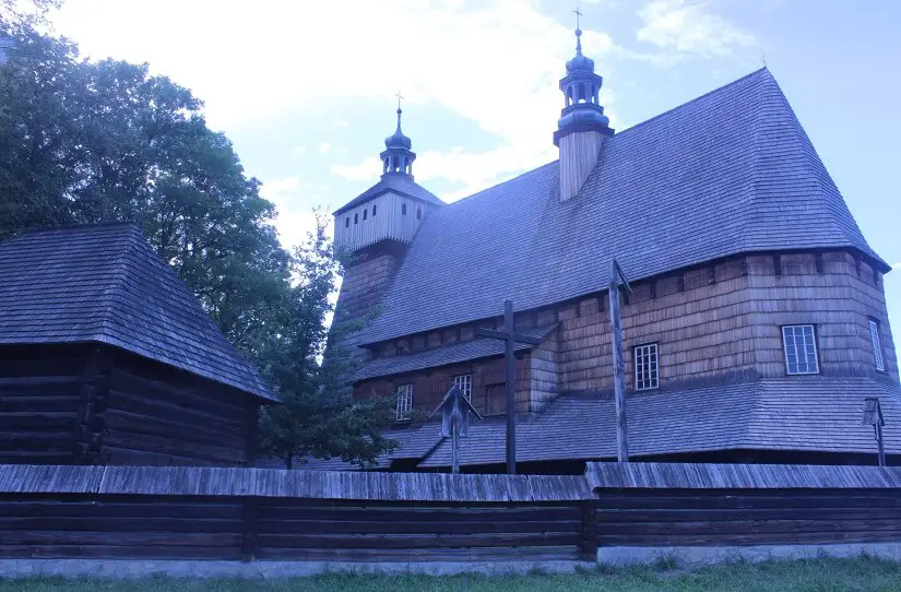 Biserica din lemn Debno din Malopolska, Polonia (UNESCO)