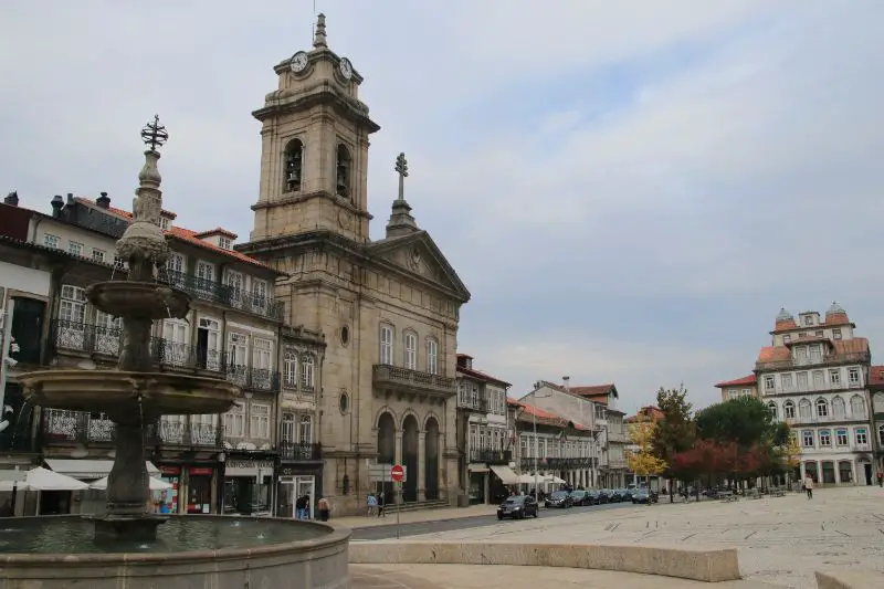 Largo do Toural - Best things to do and see in Guimaraes