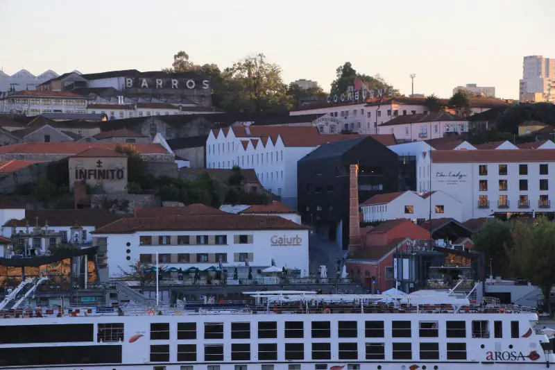 Vila Nova da Gaia - go port tasting - vinul de Porto