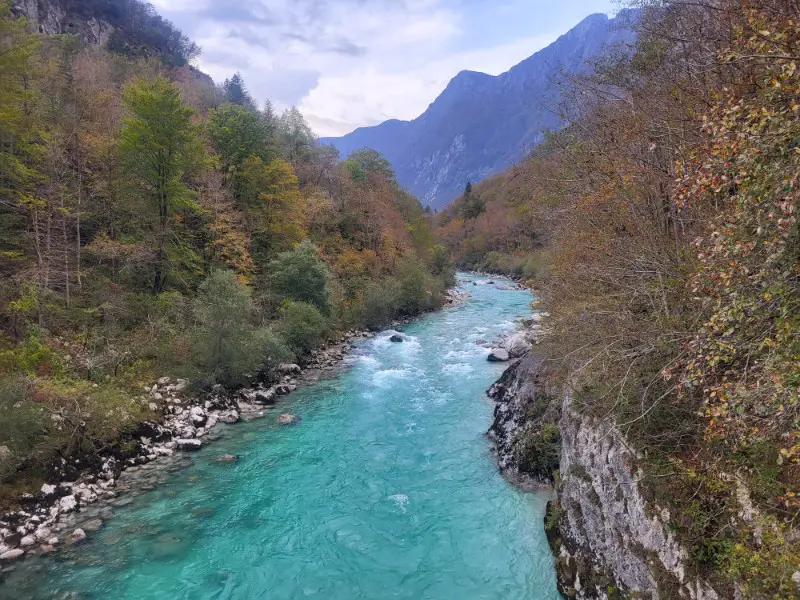Soca River - locuri frumoase de vizitat in Slovenia